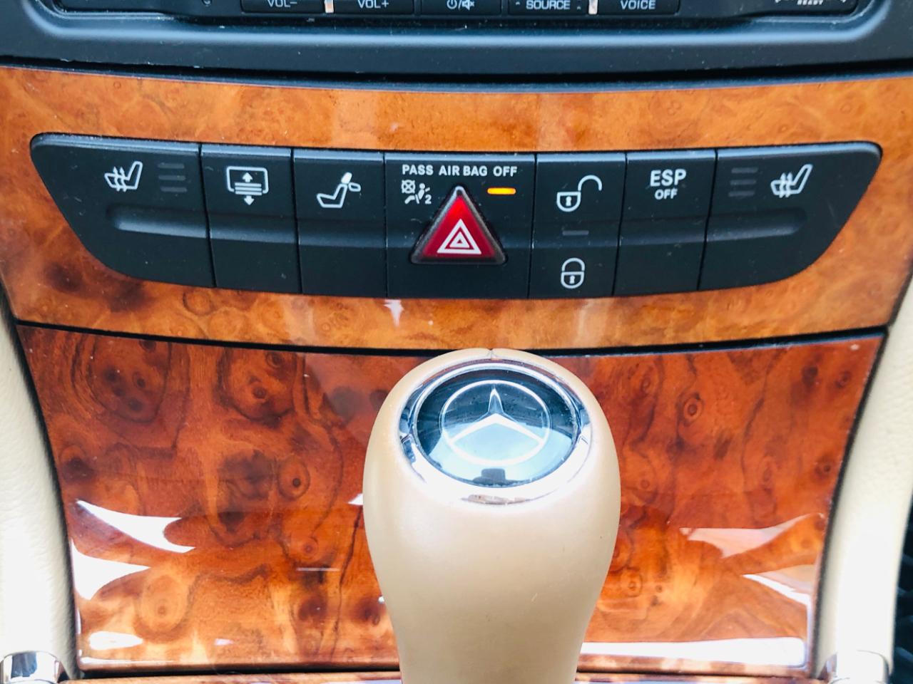 Mercedes-Benz E-Class 4dr Sdn 3.0L BlueTEC RWD 2009