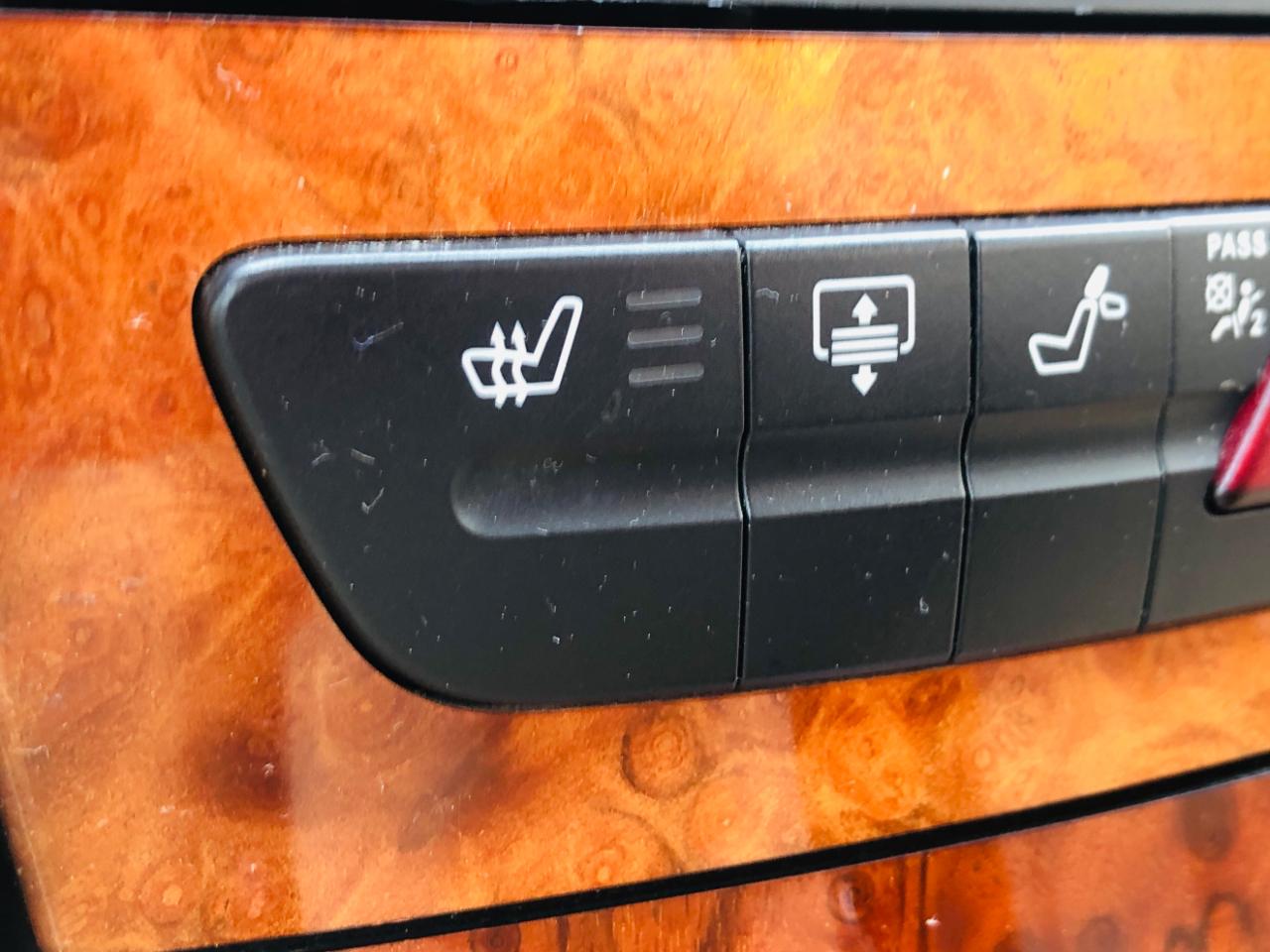 Mercedes-Benz E-Class 4dr Sdn 3.0L BlueTEC RWD 2009