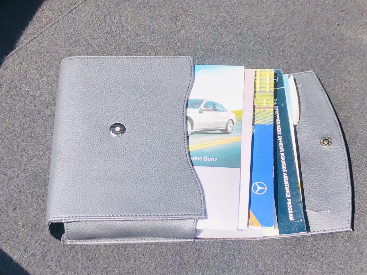 Mercedes-Benz E-Class 4dr Sdn 3.0L BlueTEC RWD 2009