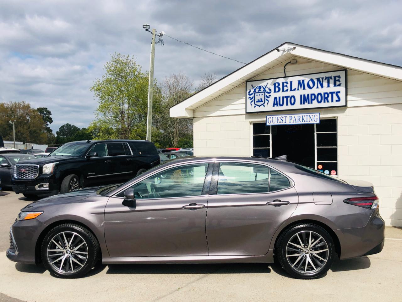 Toyota Camry Hybrid XLE CVT (Natl) 2022
