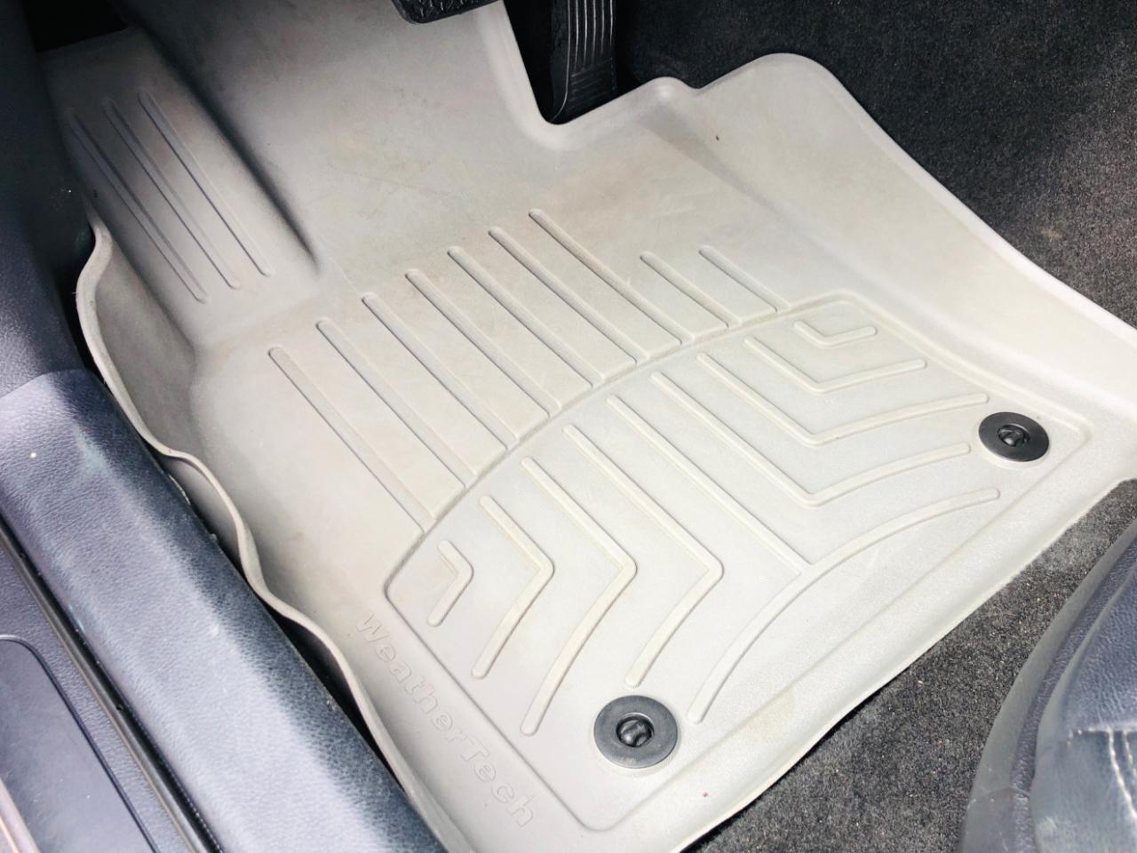 Toyota Camry Hybrid XLE CVT (Natl) 2022