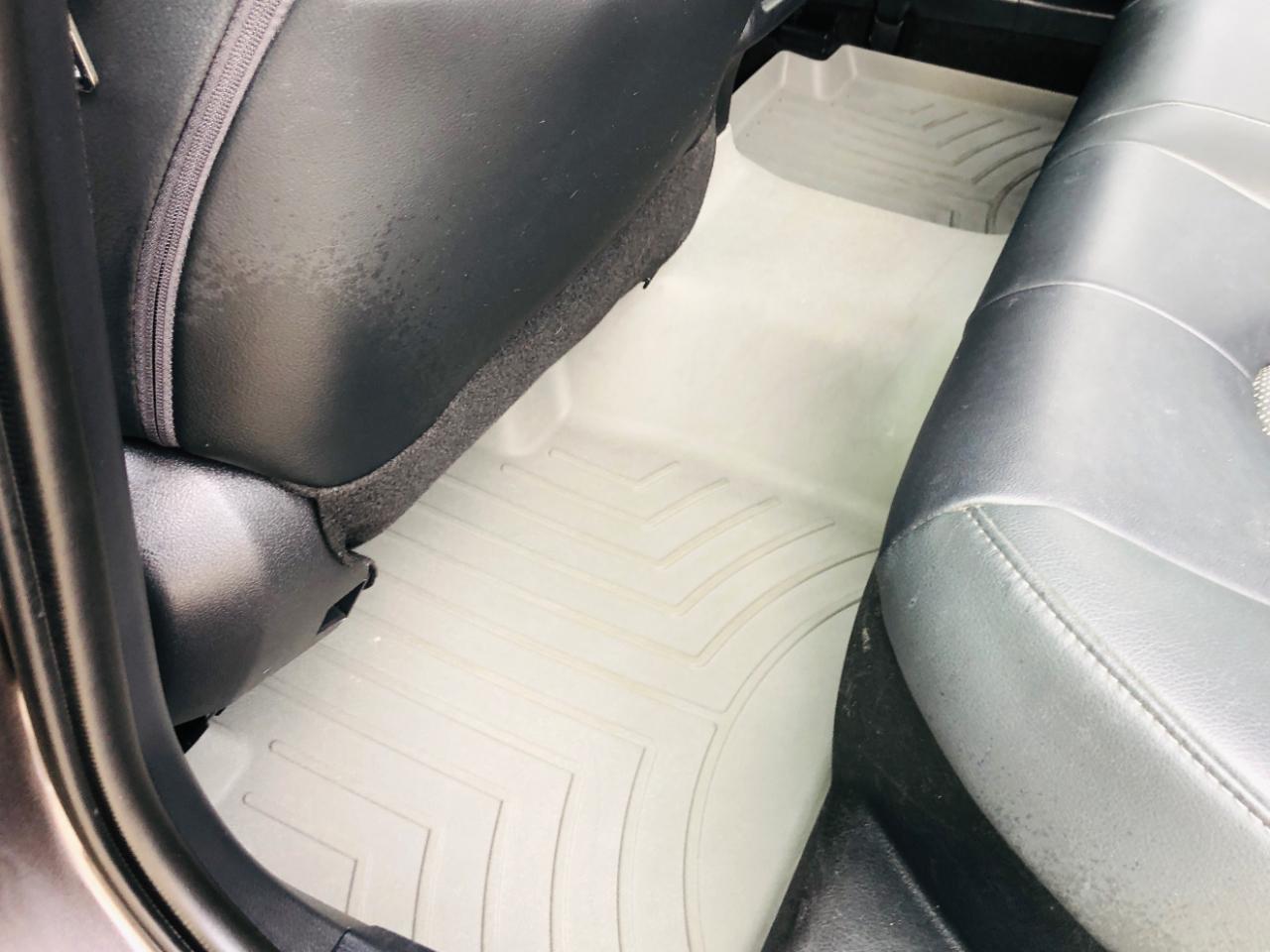 Toyota Camry Hybrid XLE CVT (Natl) 2022