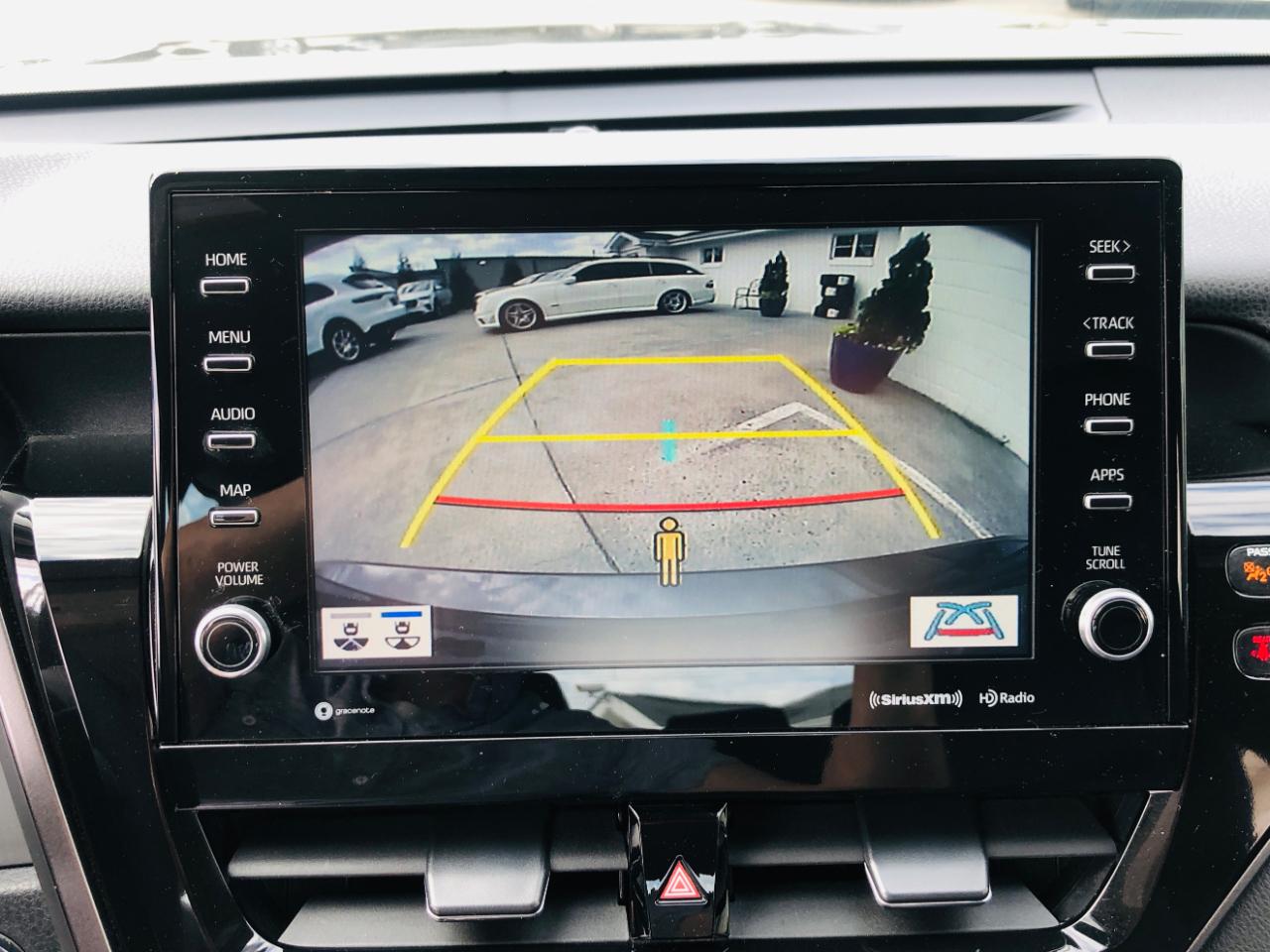 Toyota Camry Hybrid XLE CVT (Natl) 2022