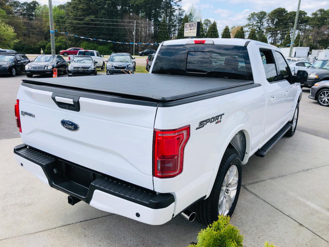 Ford F-150 4WD SuperCrew 157" Lariat w/HD Payload Pkg 2015