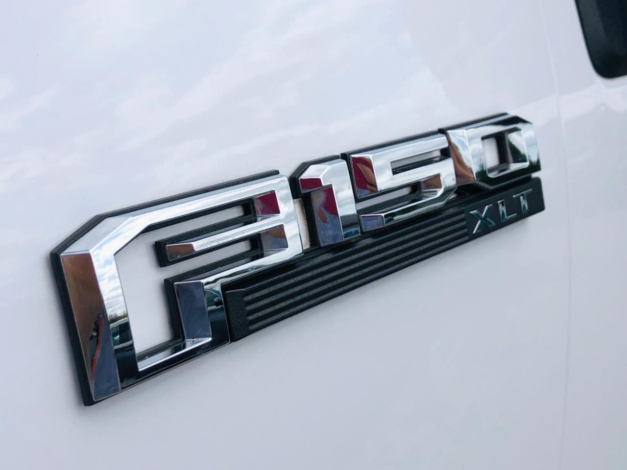 Ford F-150 4WD SuperCrew 157" Lariat w/HD Payload Pkg 2015