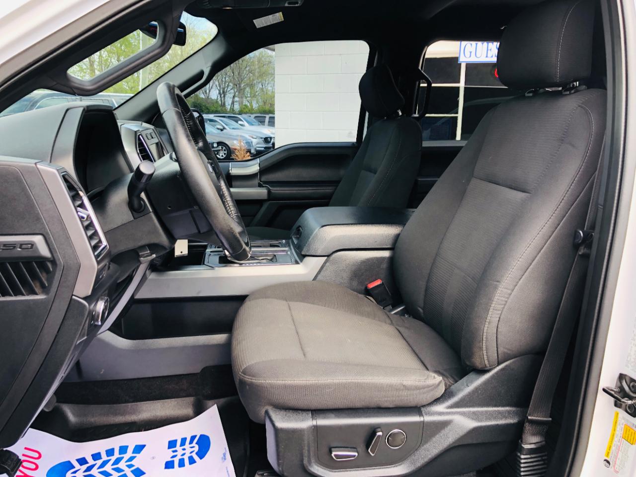 Ford F-150 4WD SuperCrew 157" Lariat w/HD Payload Pkg 2015