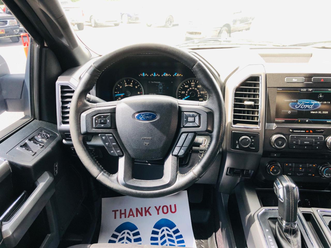 Ford F-150 4WD SuperCrew 157" Lariat w/HD Payload Pkg 2015