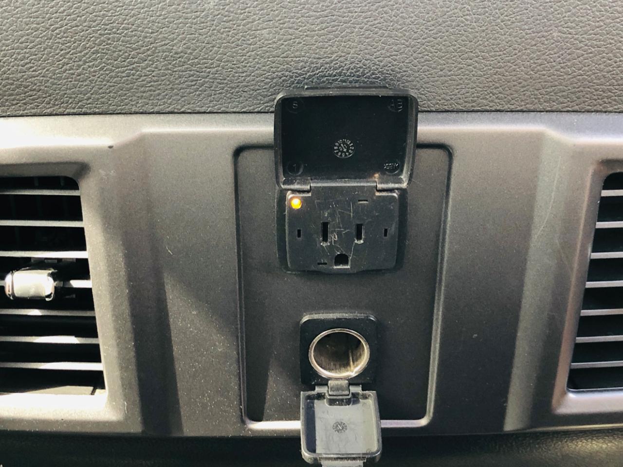 Ford F-150 4WD SuperCrew 157" Lariat w/HD Payload Pkg 2015