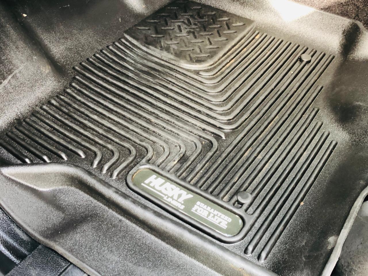 Ford F-150 4WD SuperCrew 157" Lariat w/HD Payload Pkg 2015