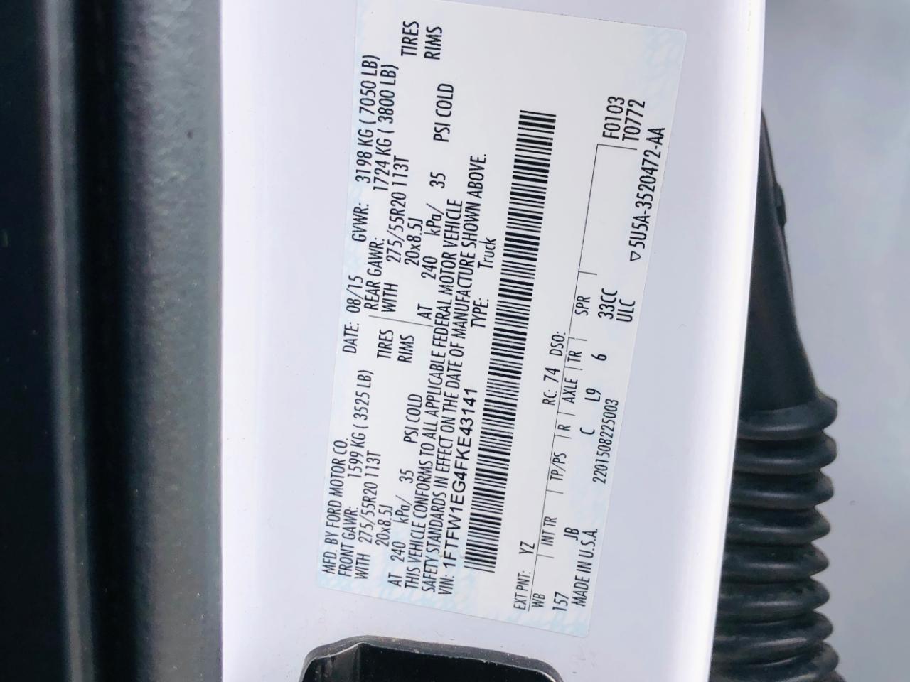 Ford F-150 4WD SuperCrew 157" Lariat w/HD Payload Pkg 2015