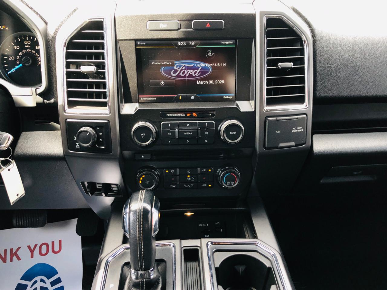 Ford F-150 4WD SuperCrew 157" Lariat w/HD Payload Pkg 2015