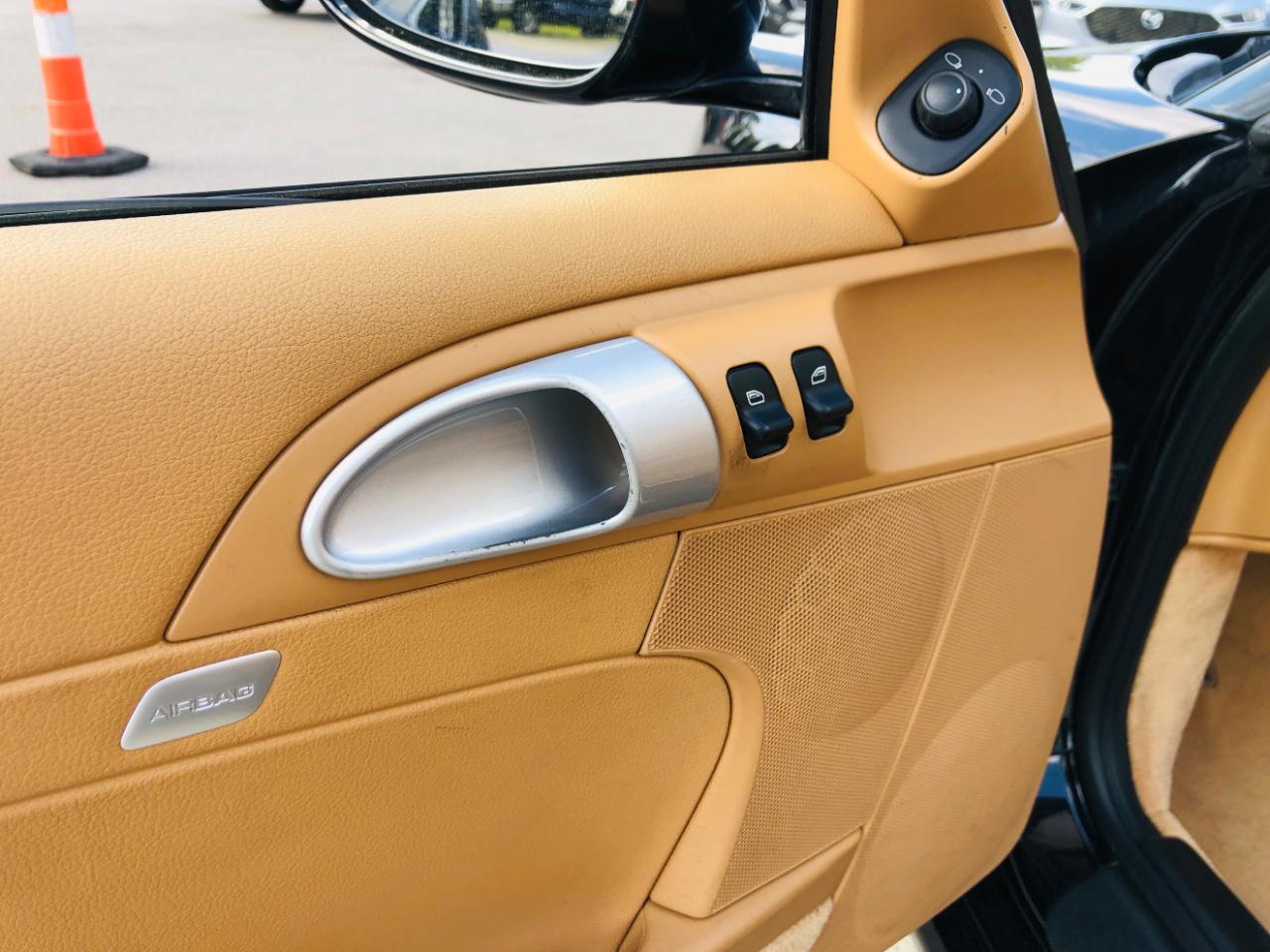 Porsche Boxster 2dr Roadster 2010