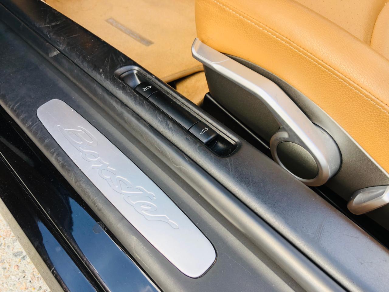 Porsche Boxster 2dr Roadster 2010