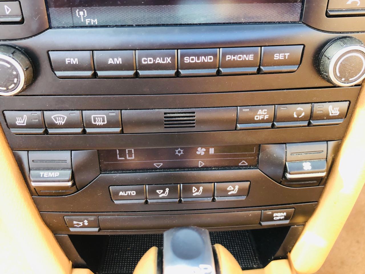 Porsche Boxster 2dr Roadster 2010