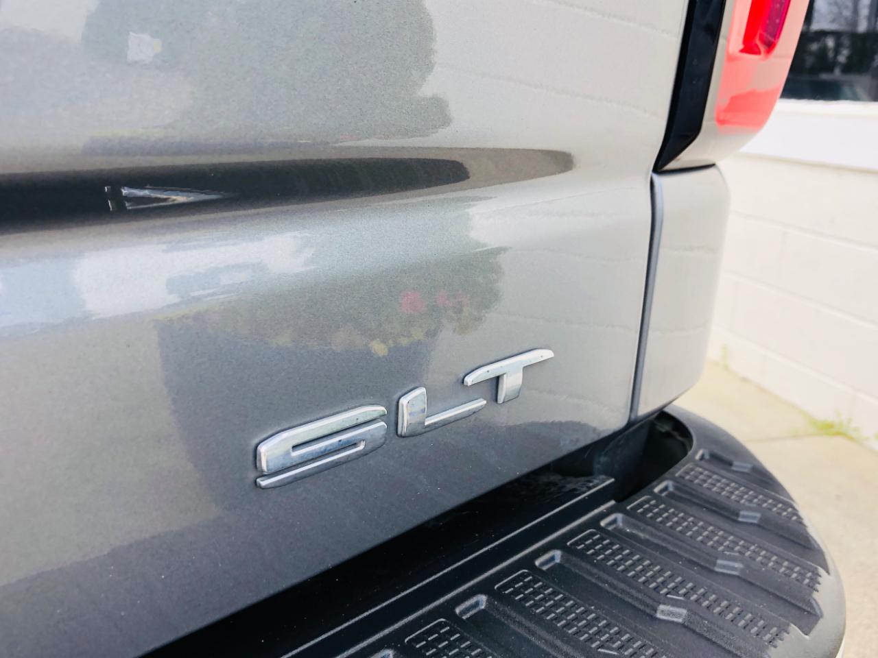 GMC Sierra 1500 Limited 4WD Crew Cab 147" SLT 2022