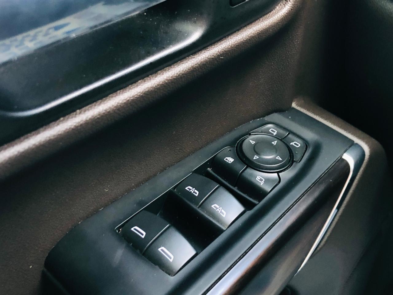 GMC Sierra 1500 Limited 4WD Crew Cab 147" SLT 2022