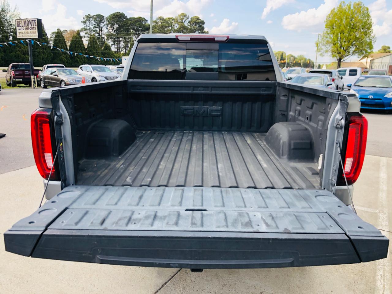 GMC Sierra 1500 Limited 4WD Crew Cab 147" SLT 2022