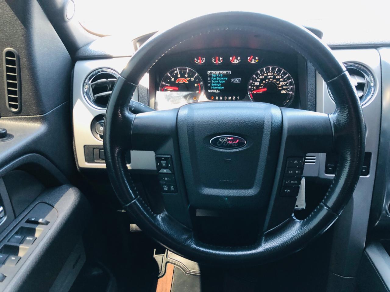 Ford F-150 4WD SuperCrew 145" Platinum 2014