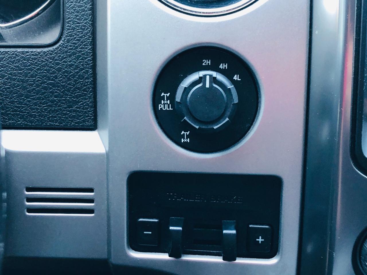 Ford F-150 4WD SuperCrew 145" Platinum 2014