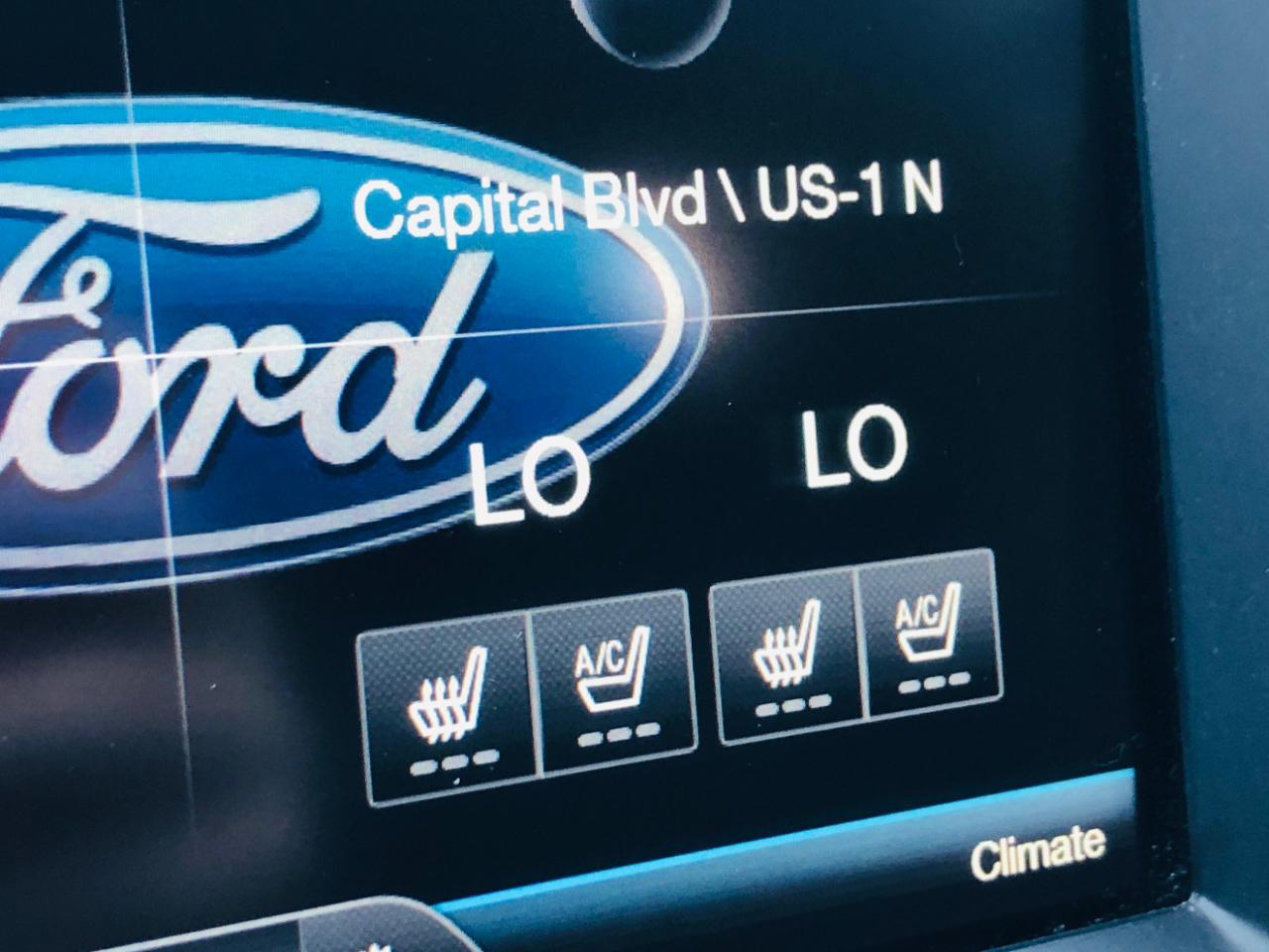 Ford F-150 4WD SuperCrew 145" Platinum 2014