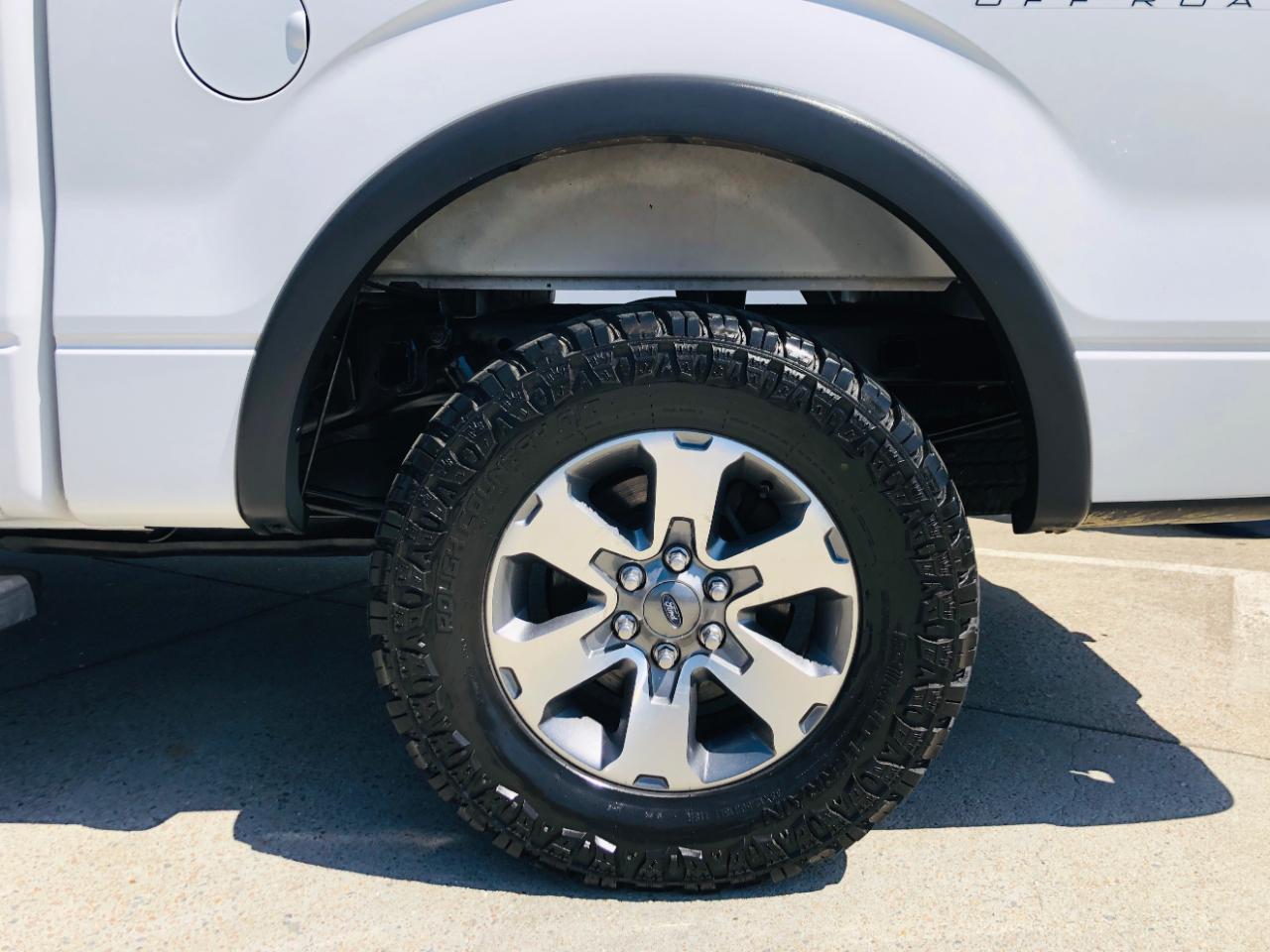 Ford F-150 4WD SuperCrew 145" Platinum 2014