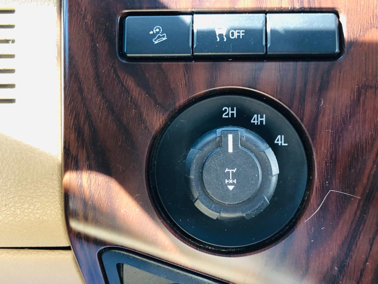 Ford Super Duty F-250 SRW 4WD Crew Cab 172" Lariat 2015