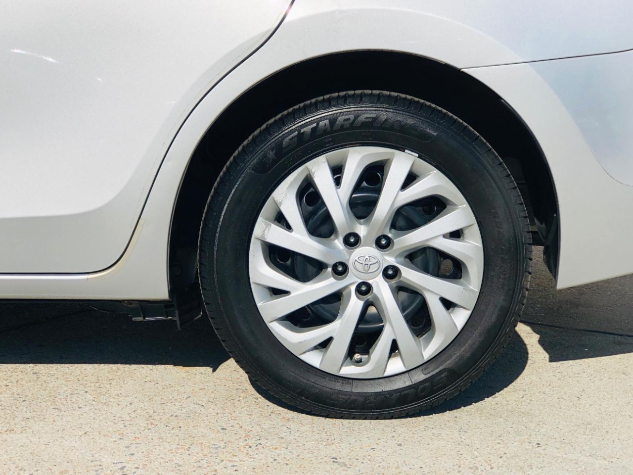 Toyota Corolla 50th Anniversary Special Edition CVT (Natl) 2017