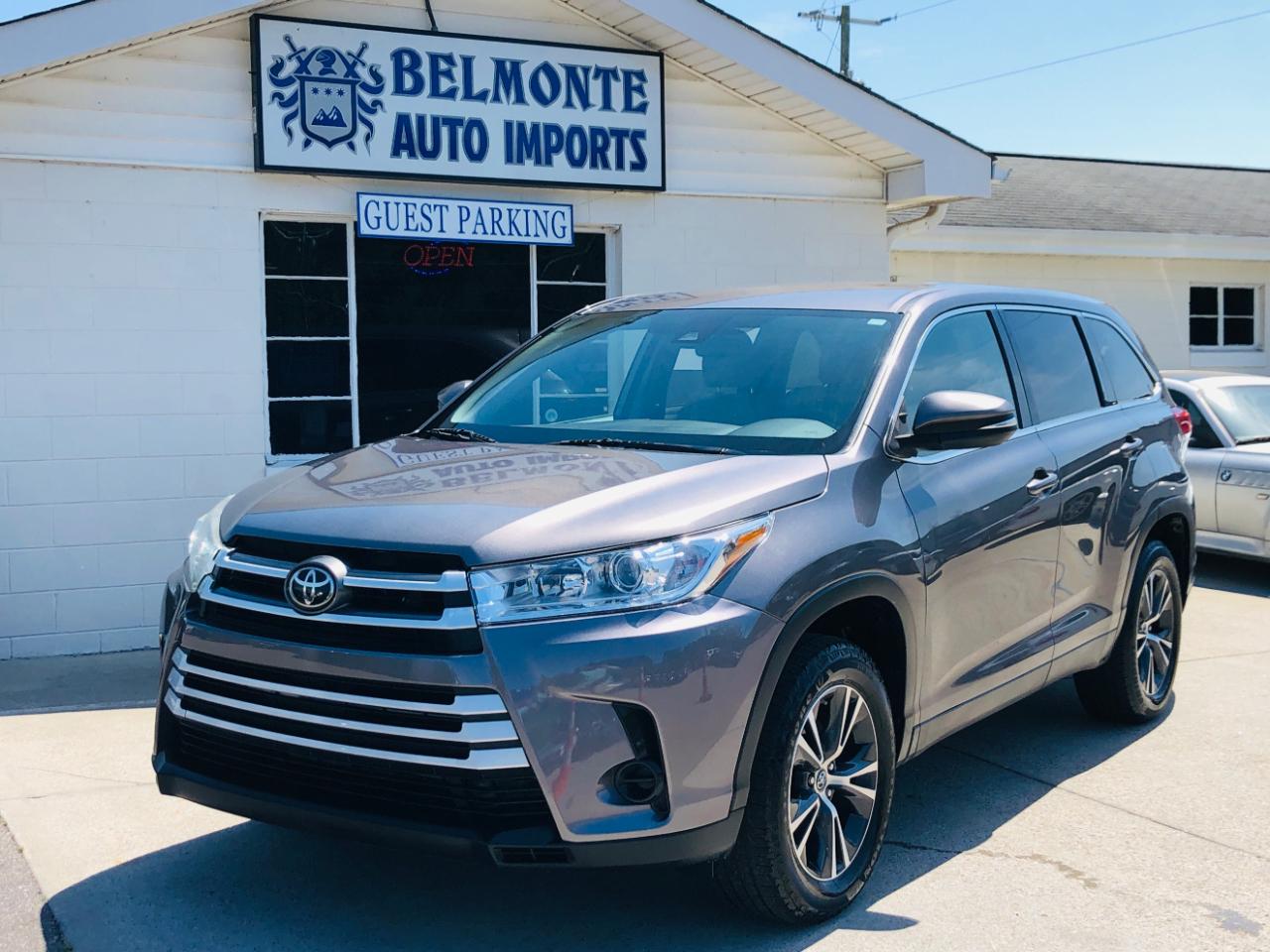 Toyota Highlander LE V6 FWD (Natl) 2019