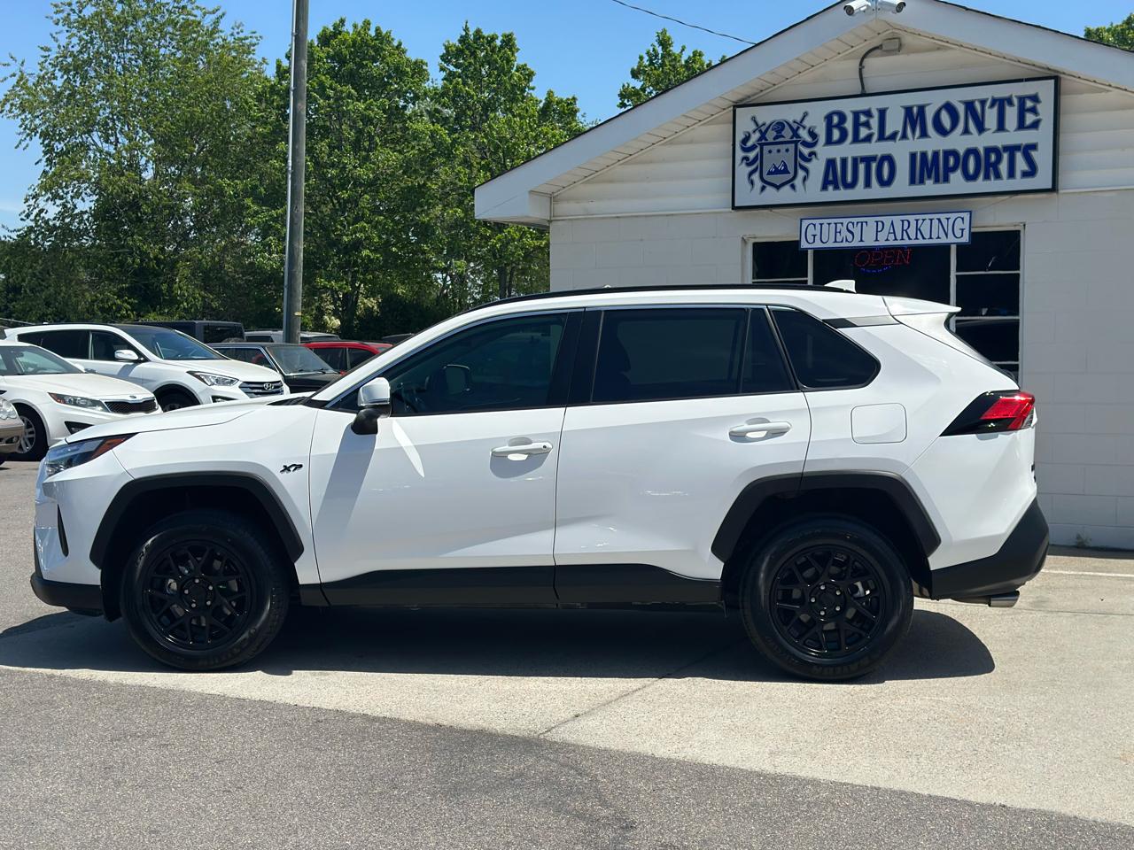 Toyota RAV4 XLE FWD (Natl) 2025