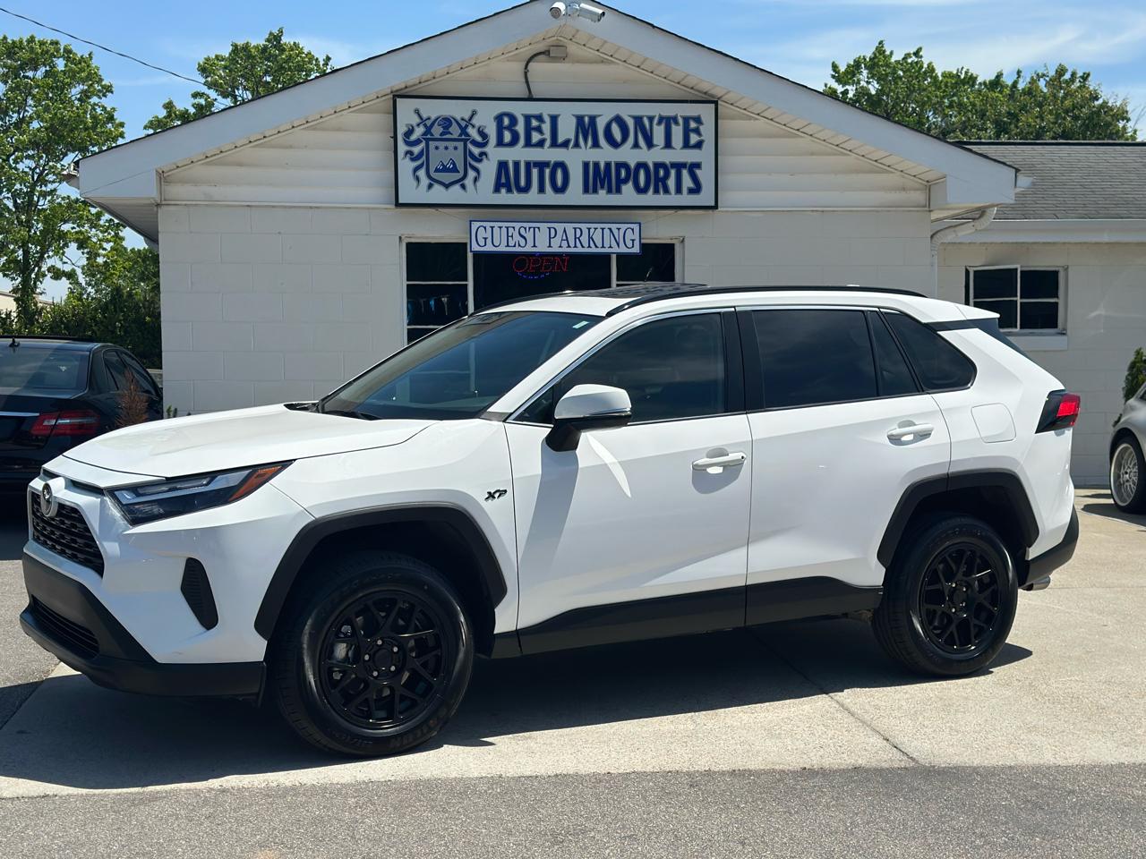 Toyota RAV4 XLE FWD (Natl) 2025