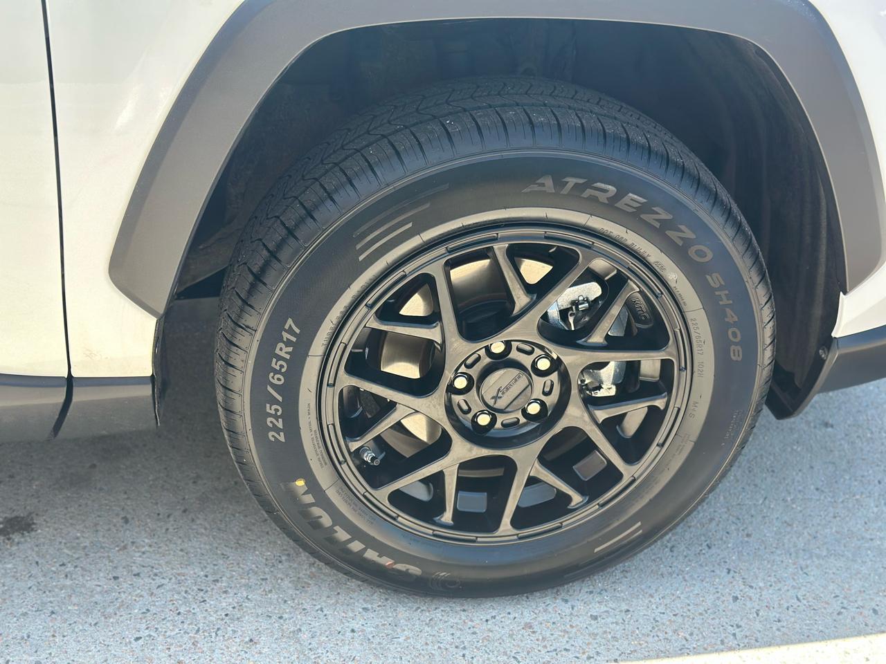 Toyota RAV4 XLE FWD (Natl) 2025