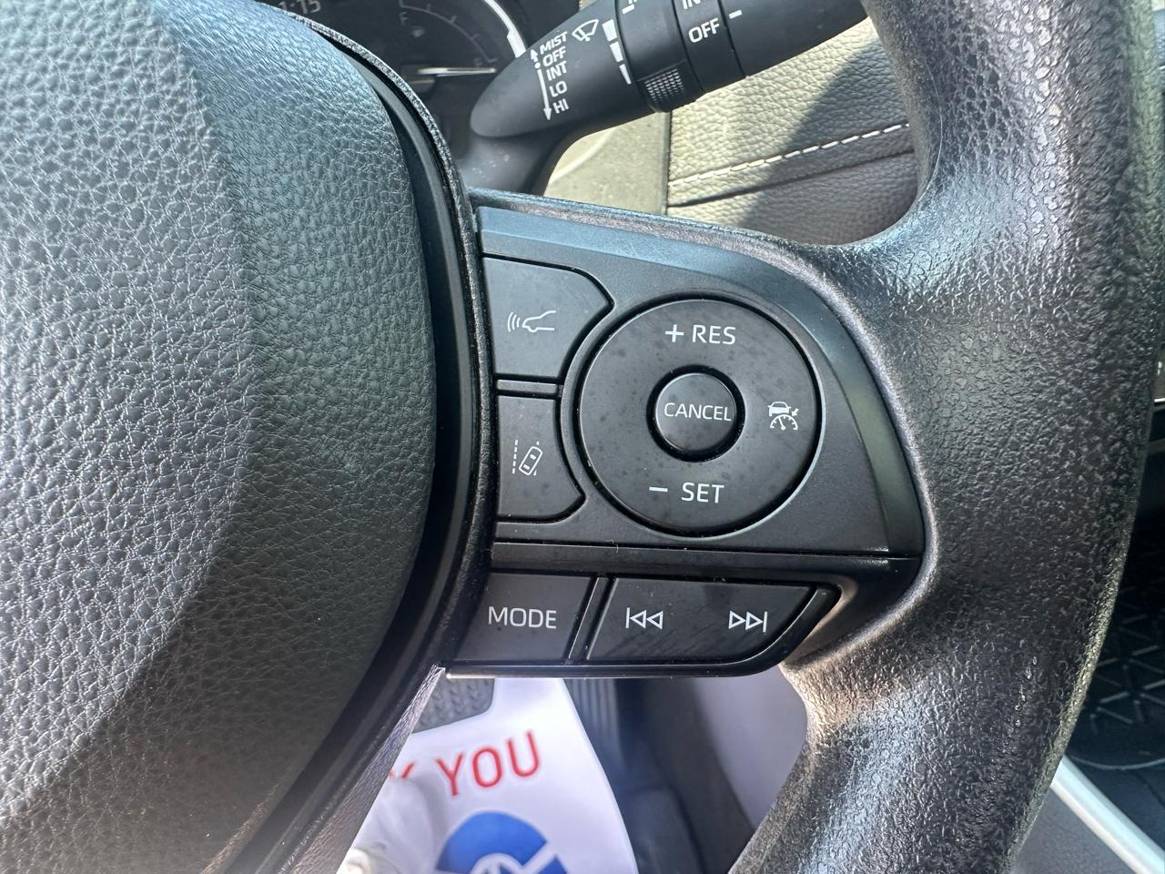 Toyota RAV4 XLE FWD (Natl) 2025