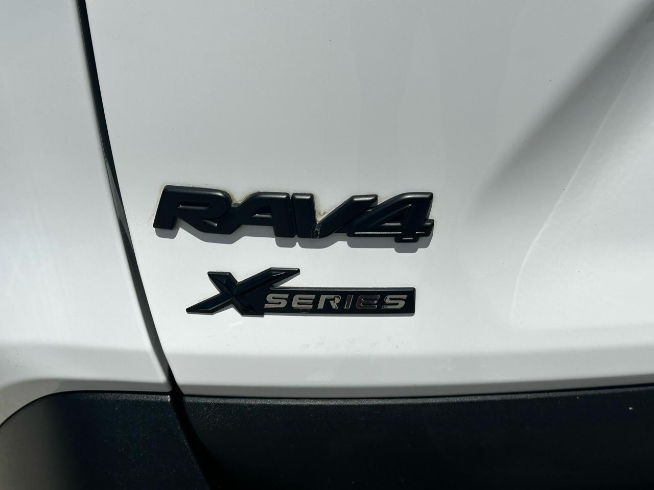 Toyota RAV4 XLE FWD (Natl) 2025