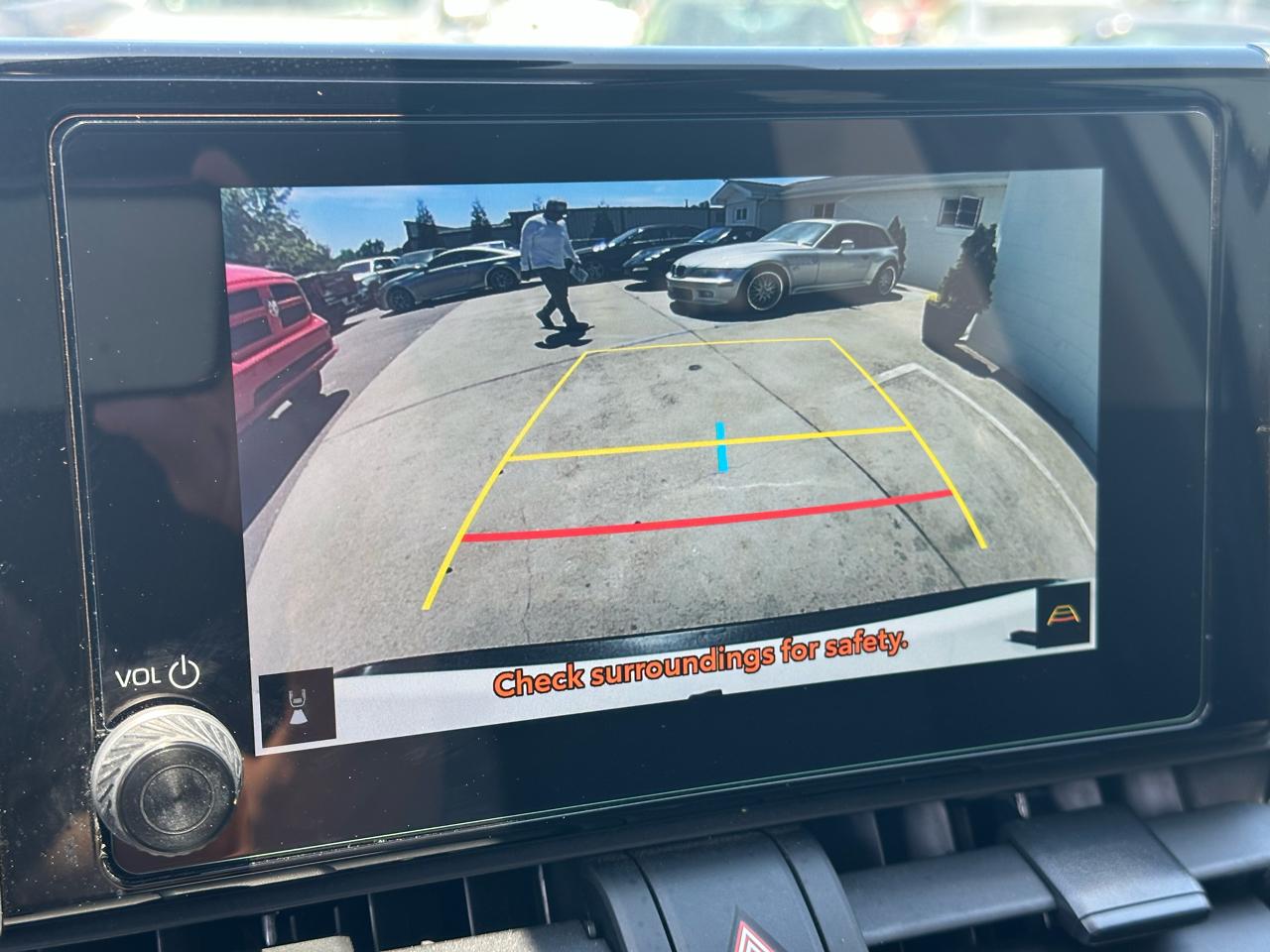 Toyota RAV4 XLE FWD (Natl) 2025