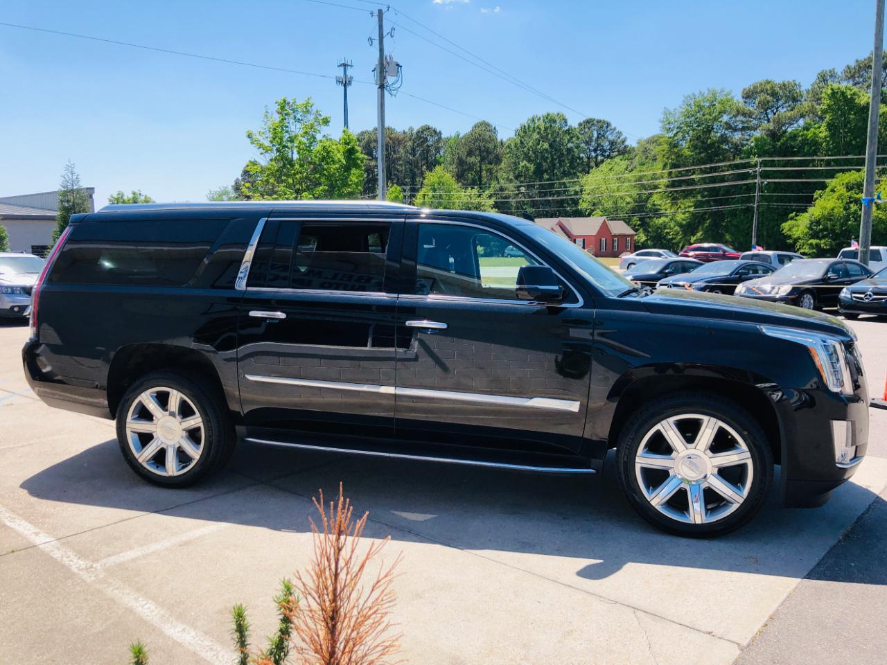 Cadillac Escalade ESV 4WD 4dr Luxury 2018
