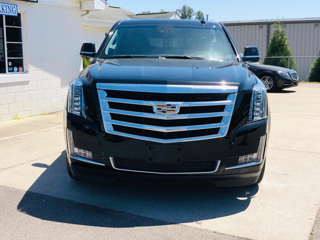 Cadillac Escalade ESV 4WD 4dr Luxury 2018