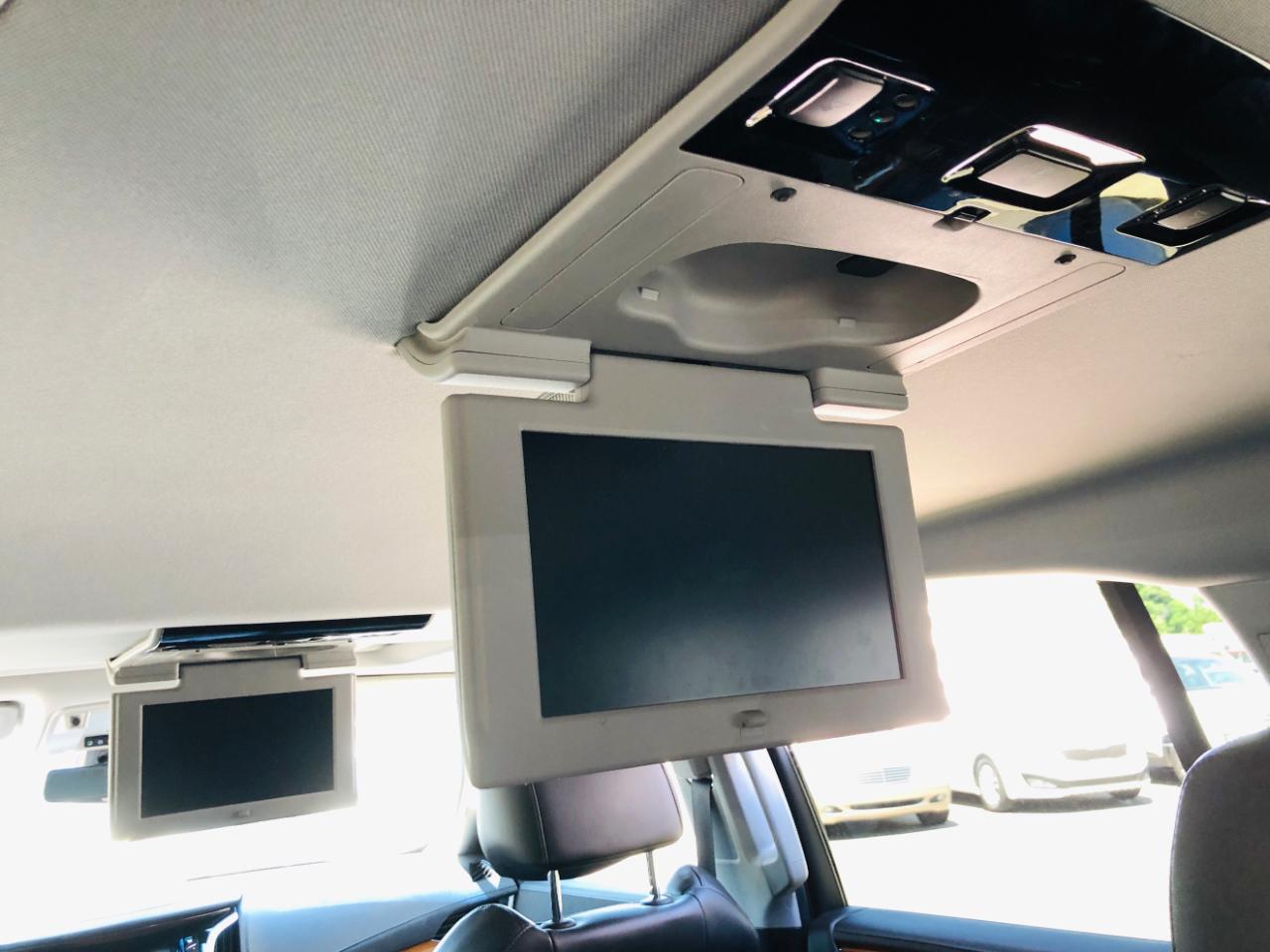 Cadillac Escalade ESV 4WD 4dr Luxury 2018