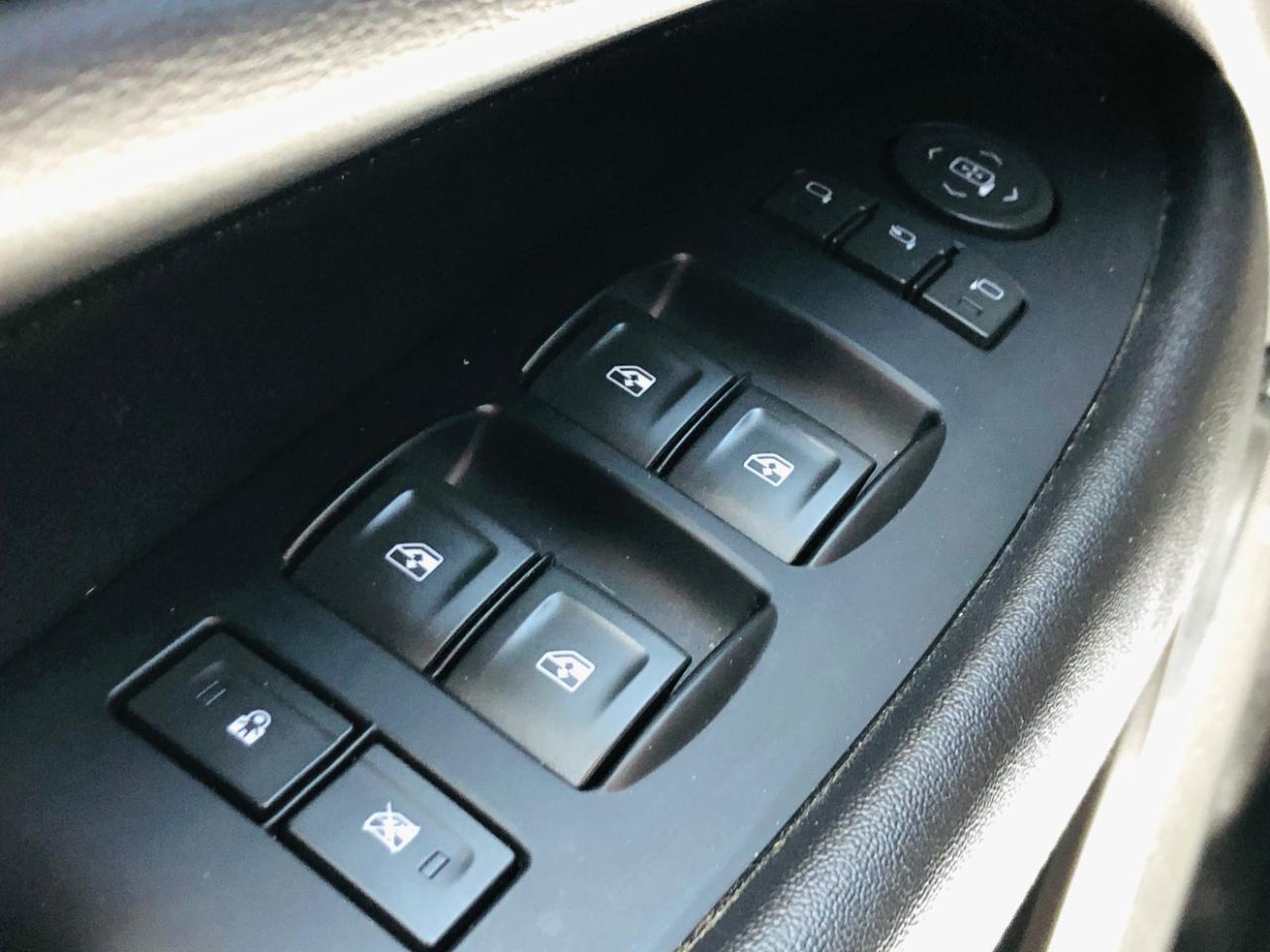 Cadillac Escalade ESV 4WD 4dr Luxury 2018