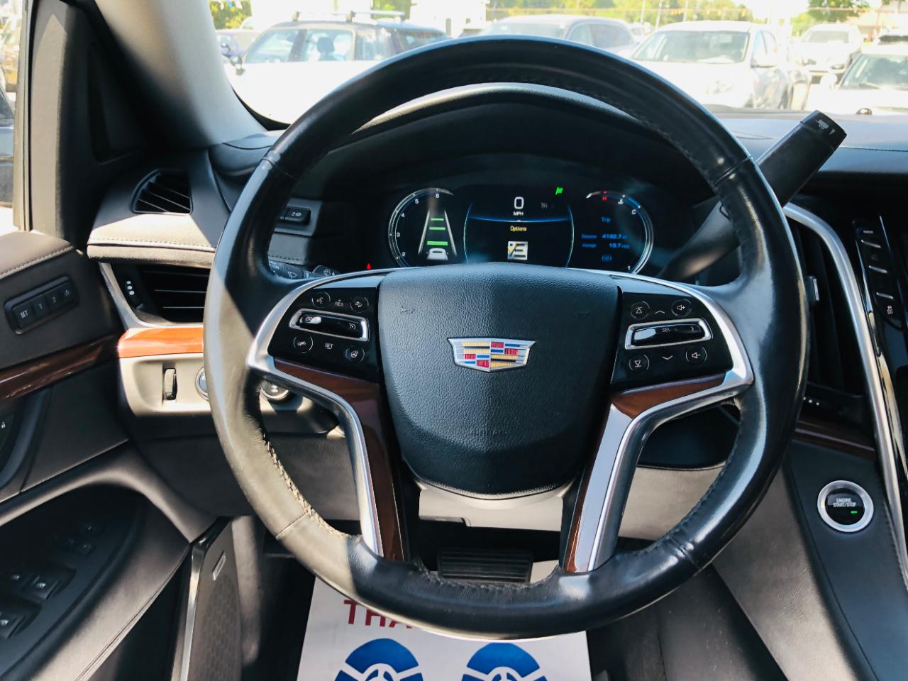 Cadillac Escalade ESV 4WD 4dr Luxury 2018