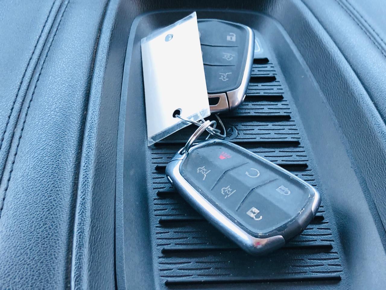 Cadillac Escalade ESV 4WD 4dr Luxury 2018