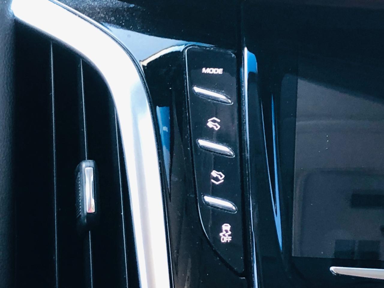 Cadillac Escalade ESV 4WD 4dr Luxury 2018