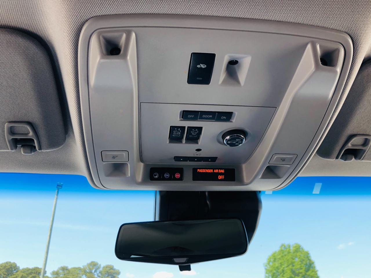 Cadillac Escalade ESV 4WD 4dr Luxury 2018