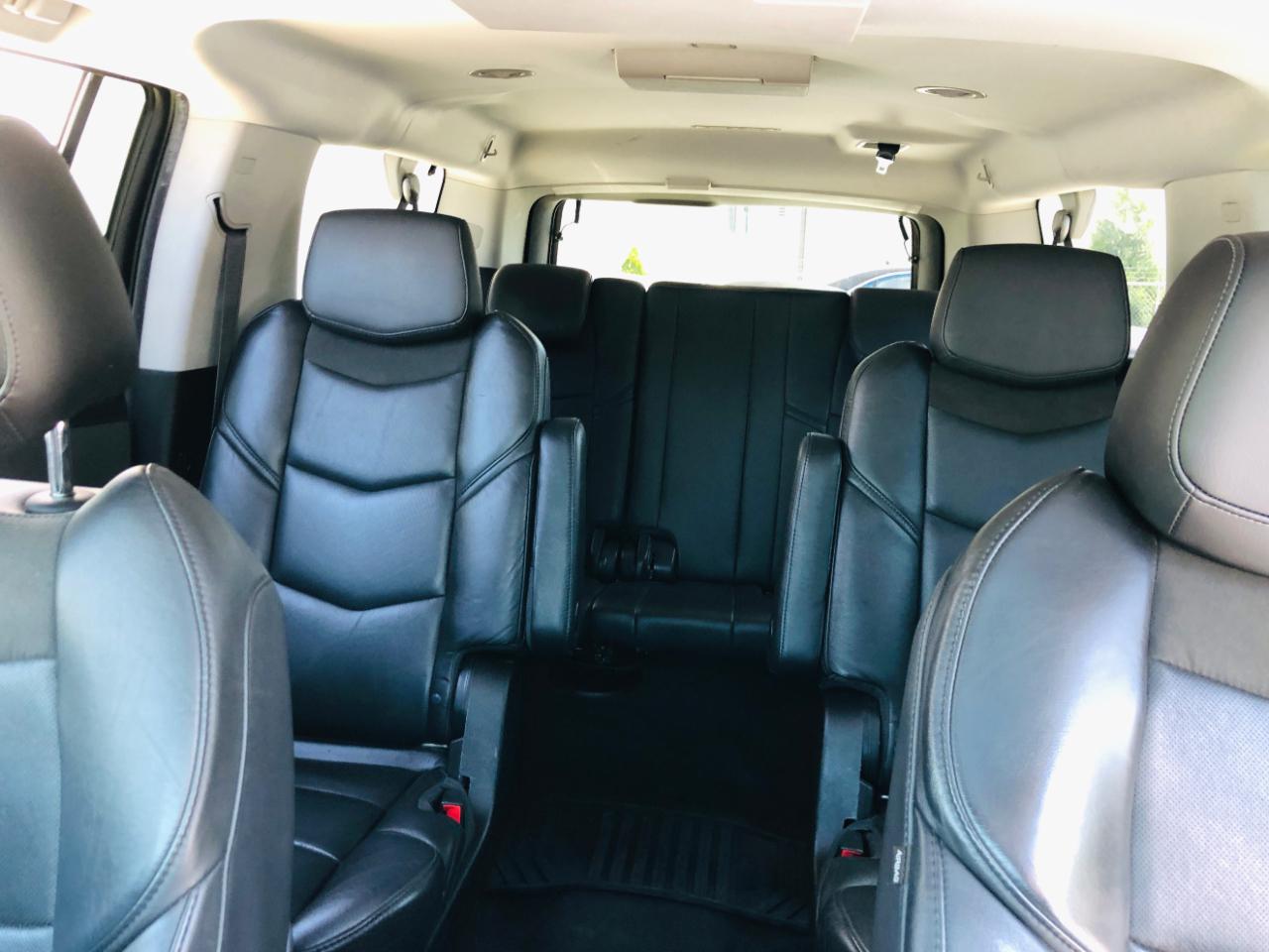 Cadillac Escalade ESV 4WD 4dr Luxury 2018