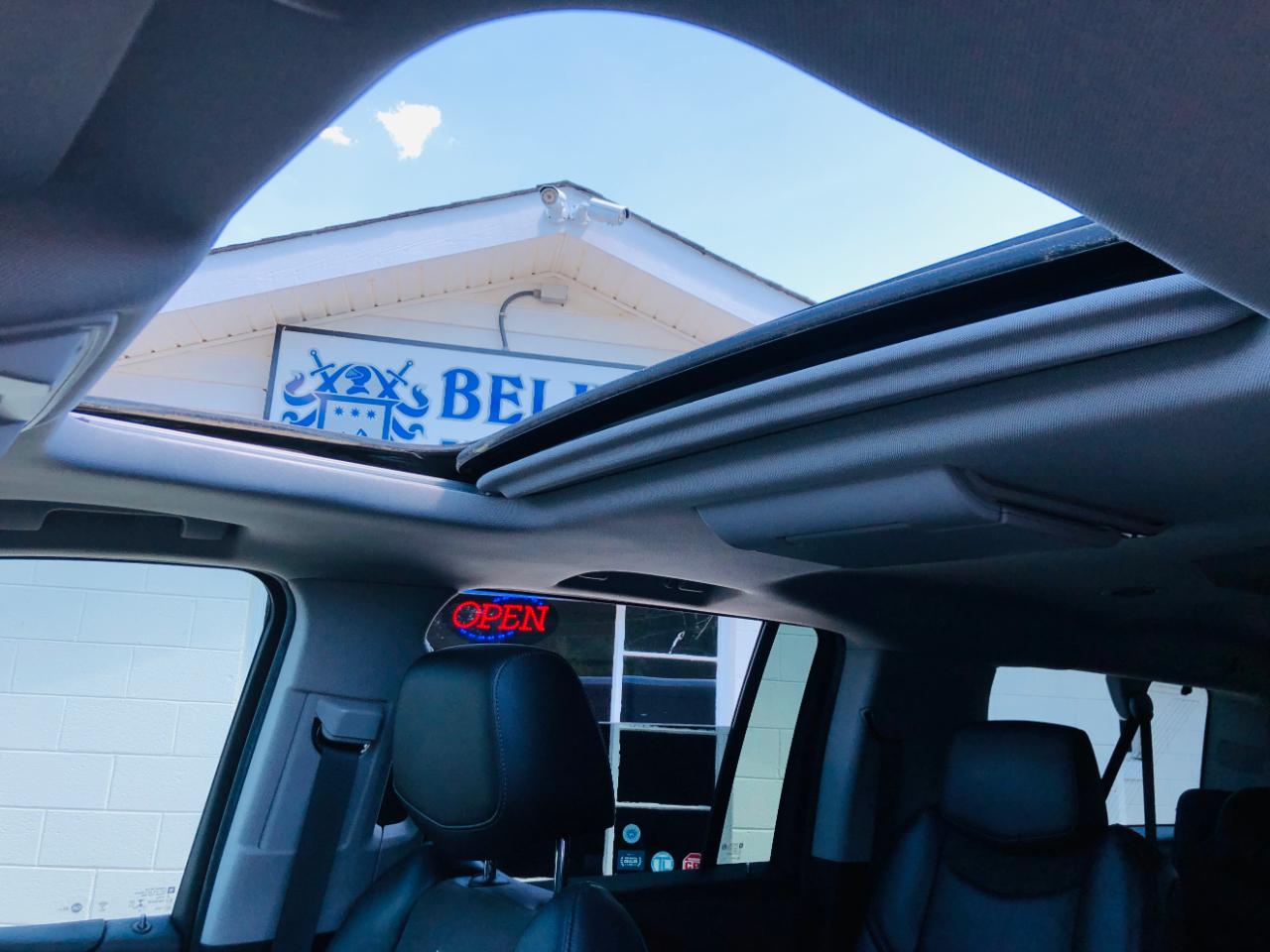 Cadillac Escalade ESV 4WD 4dr Luxury 2018