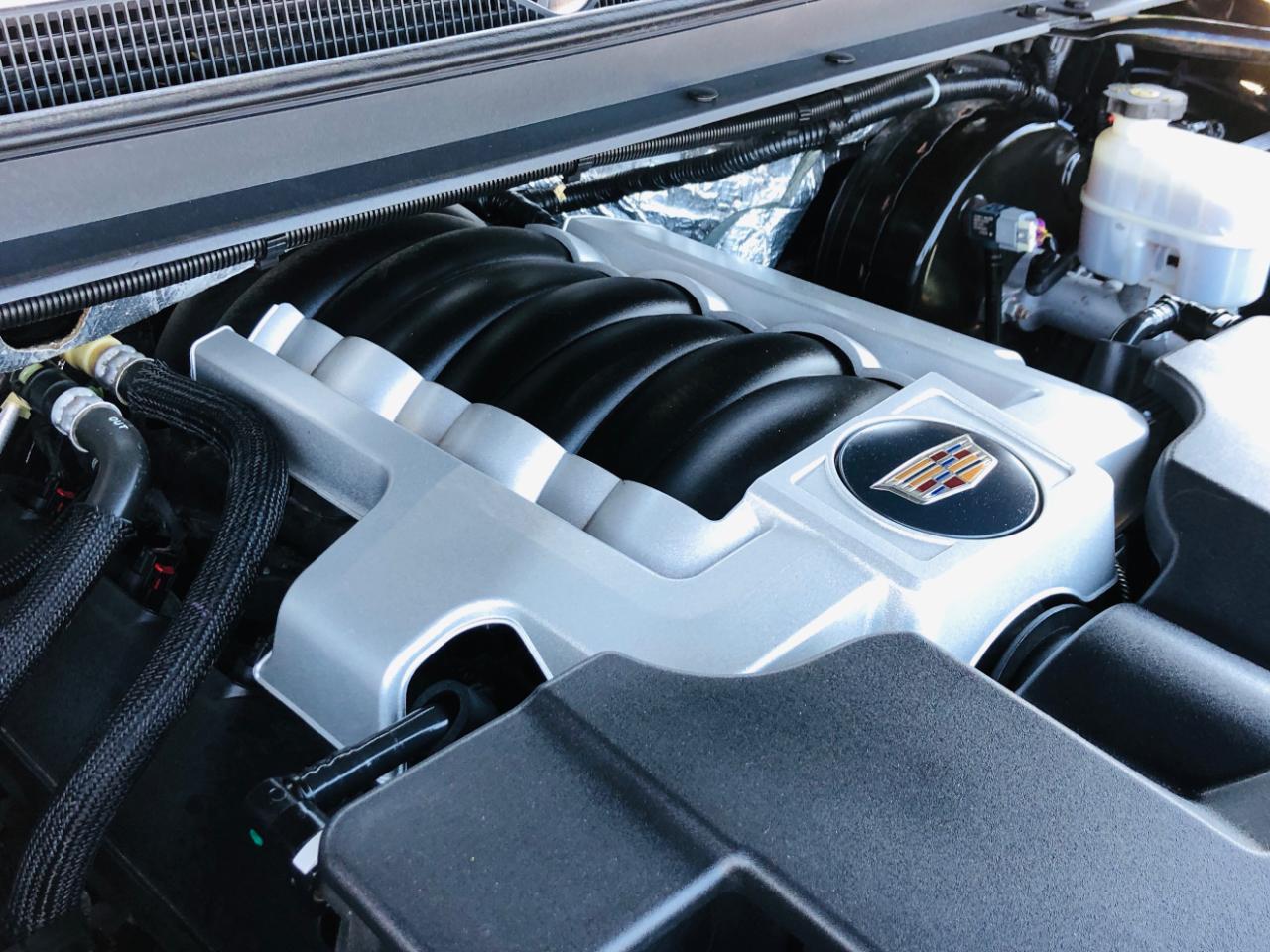 Cadillac Escalade ESV 4WD 4dr Luxury 2018