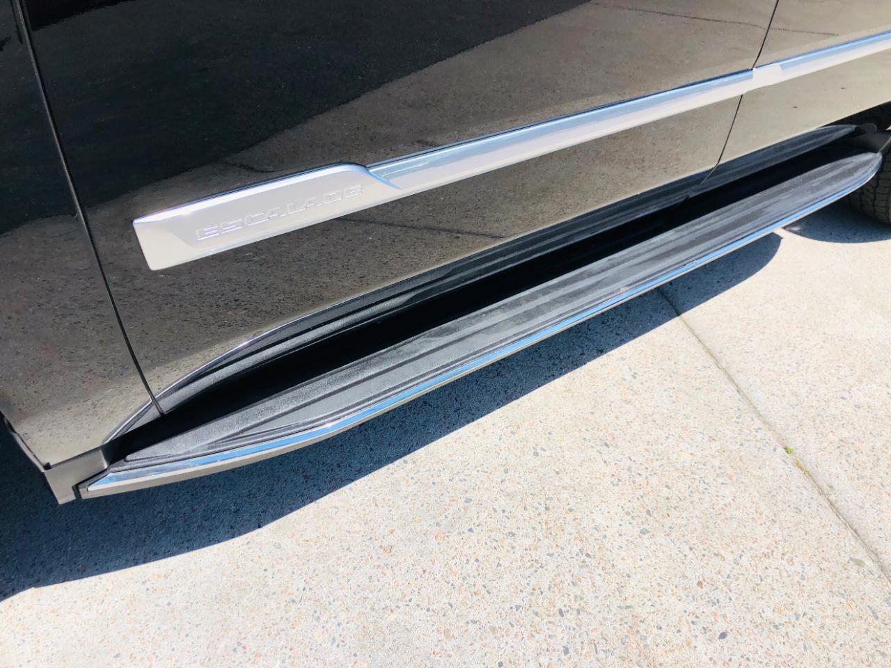 Cadillac Escalade ESV 4WD 4dr Luxury 2018