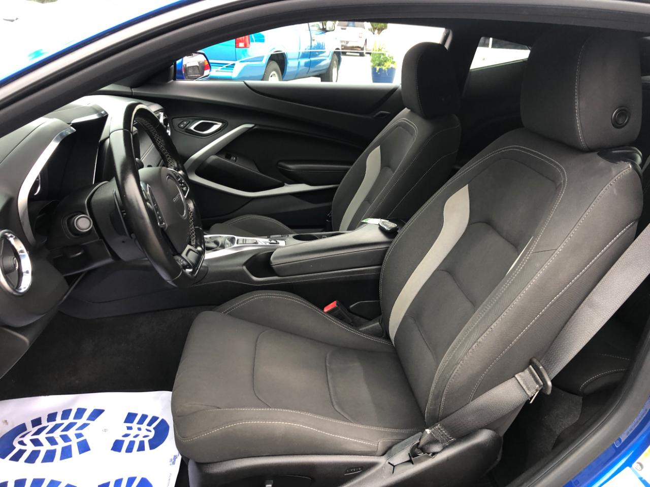 Chevrolet Camaro 2dr Cpe 1LT 2018