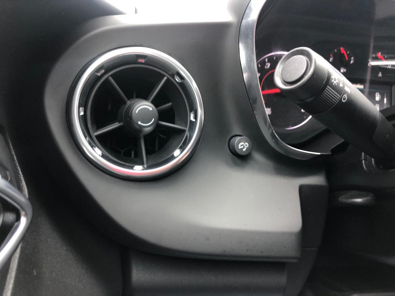 Chevrolet Camaro 2dr Cpe 1LT 2018