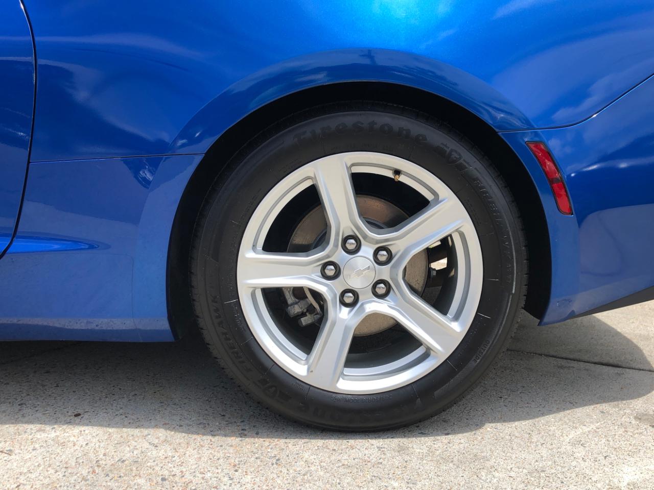 Chevrolet Camaro 2dr Cpe 1LT 2018