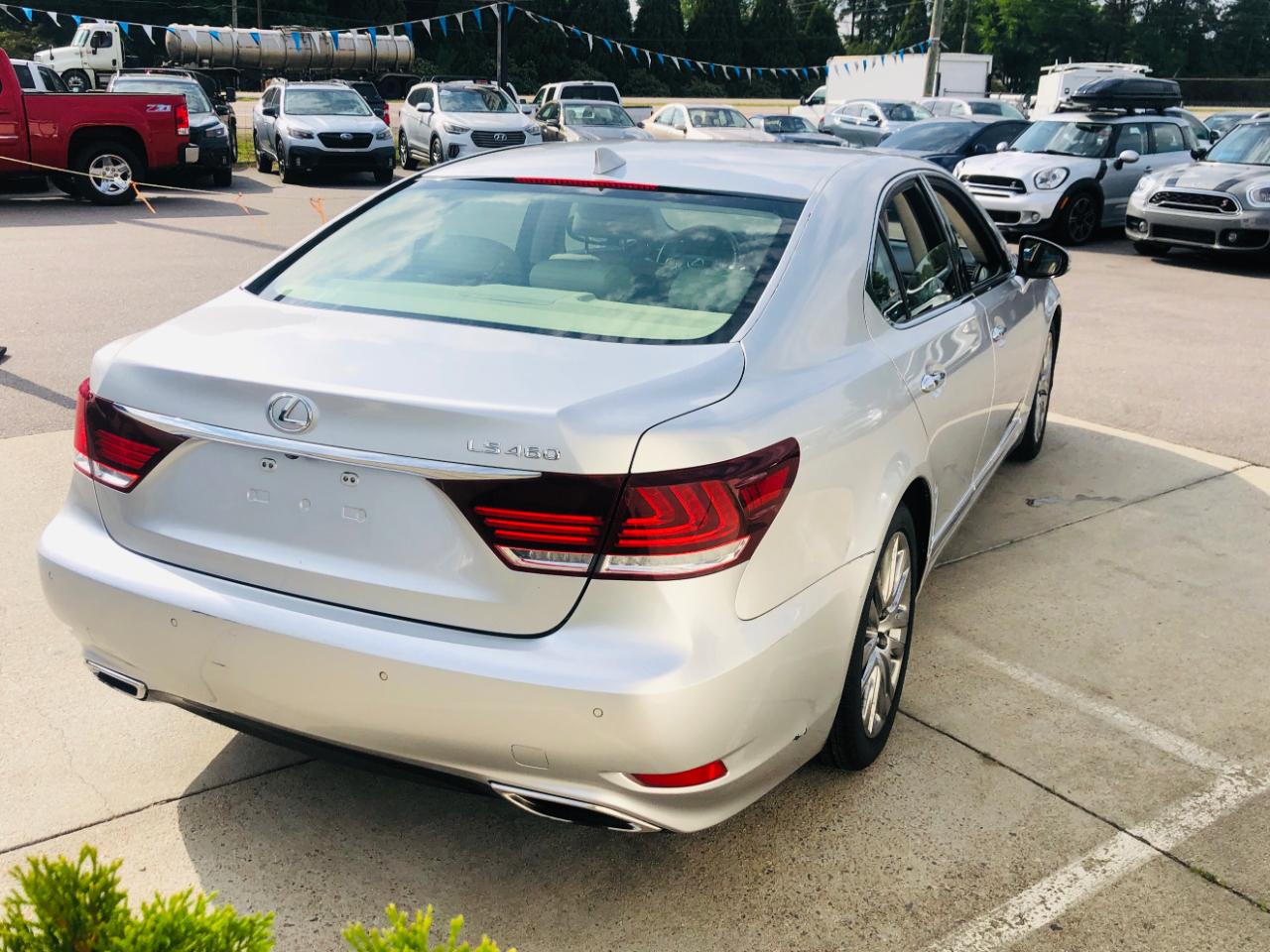 Lexus LS 460 4dr Sdn RWD 2016
